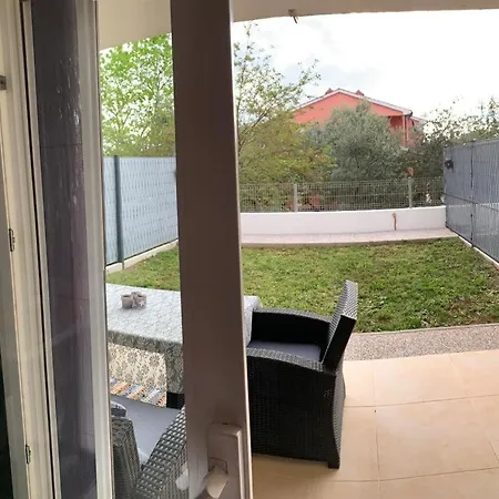 Meli Maisonette