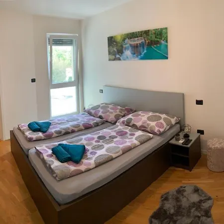 Meli Maisonette Apartment Liznjan