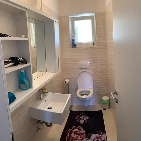 Meli Maisonette